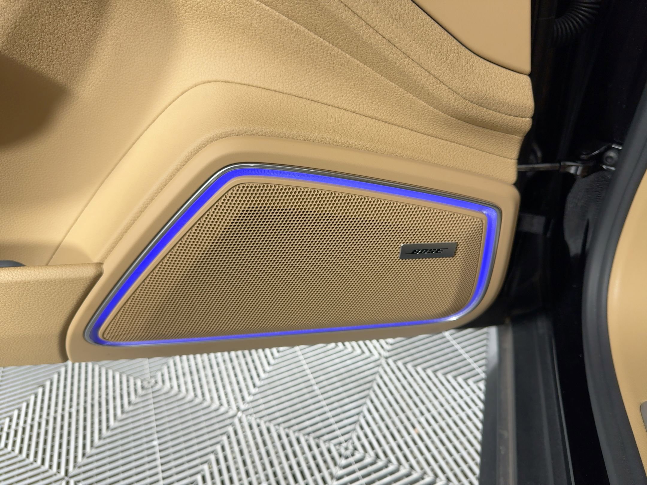 Certified 2023 Porsche Panamera 4 image 21