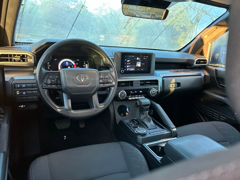 Certified 2025 Toyota Tacoma SR5 AWD/4WD image 12