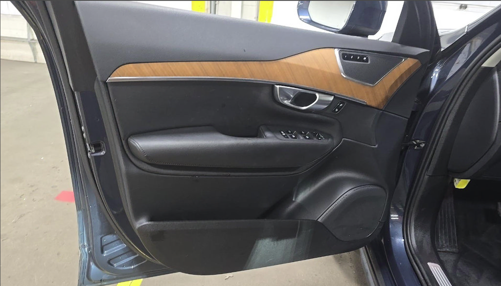 Certified 2024 Volvo XC90 B6 Plus w/ Protection Package AWD/4WD image 16