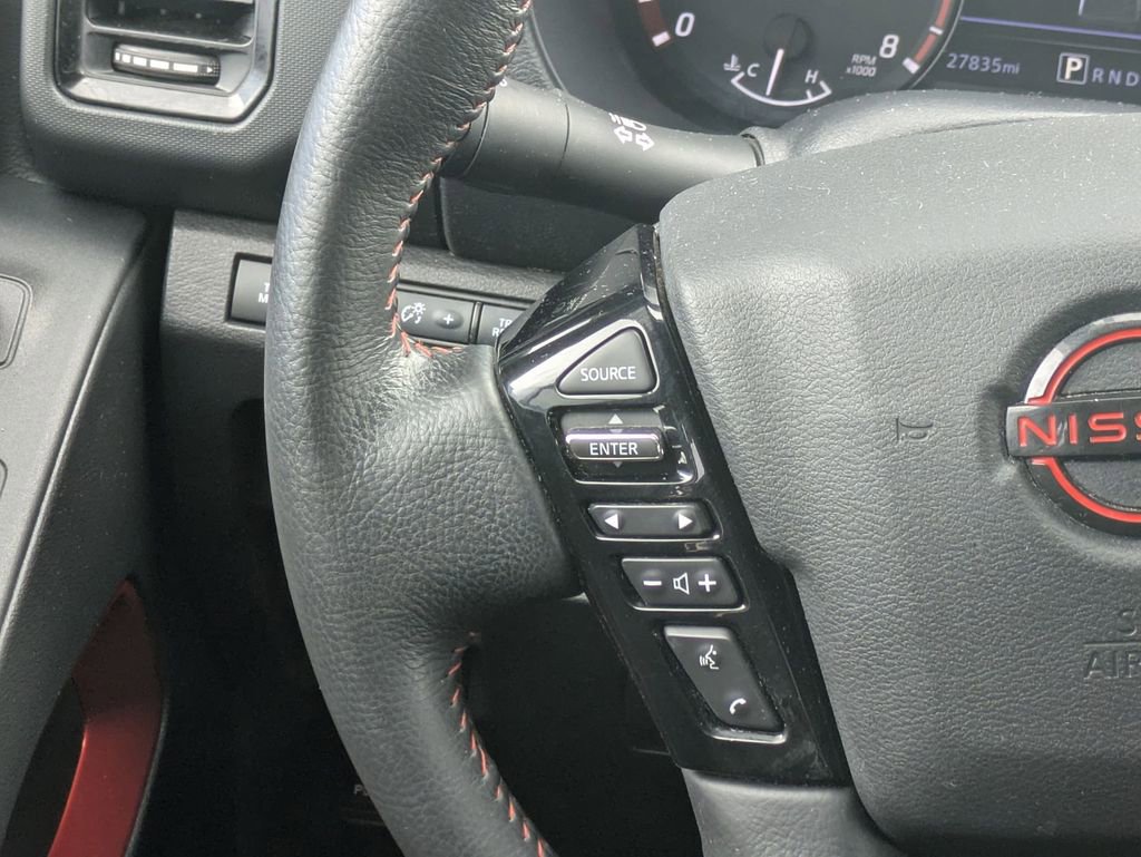 Used 2022 Nissan Frontier PRO-4X w/ Technology Package AWD/4WD image 13