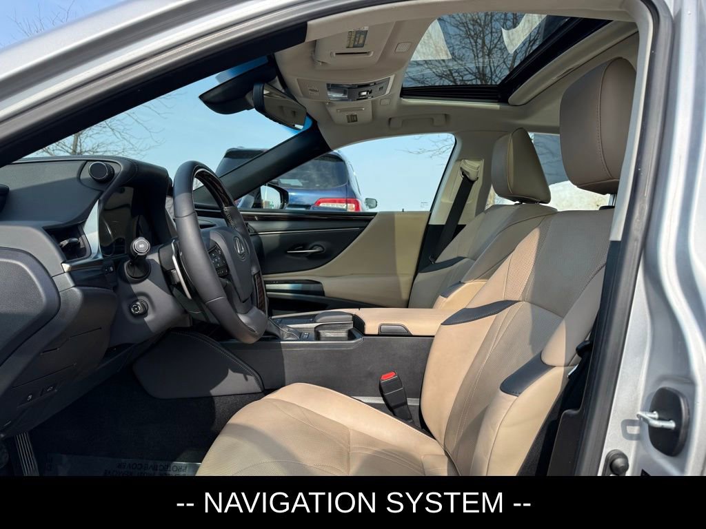 Used 2020 Lexus ES 300h w/ Accessory Package 2 image 6