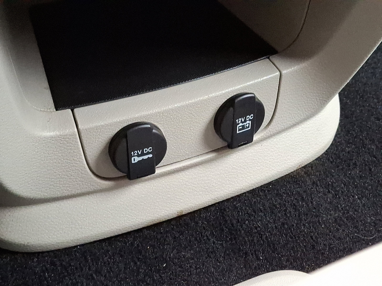 Used 2013 Dodge Grand Caravan SE image 24