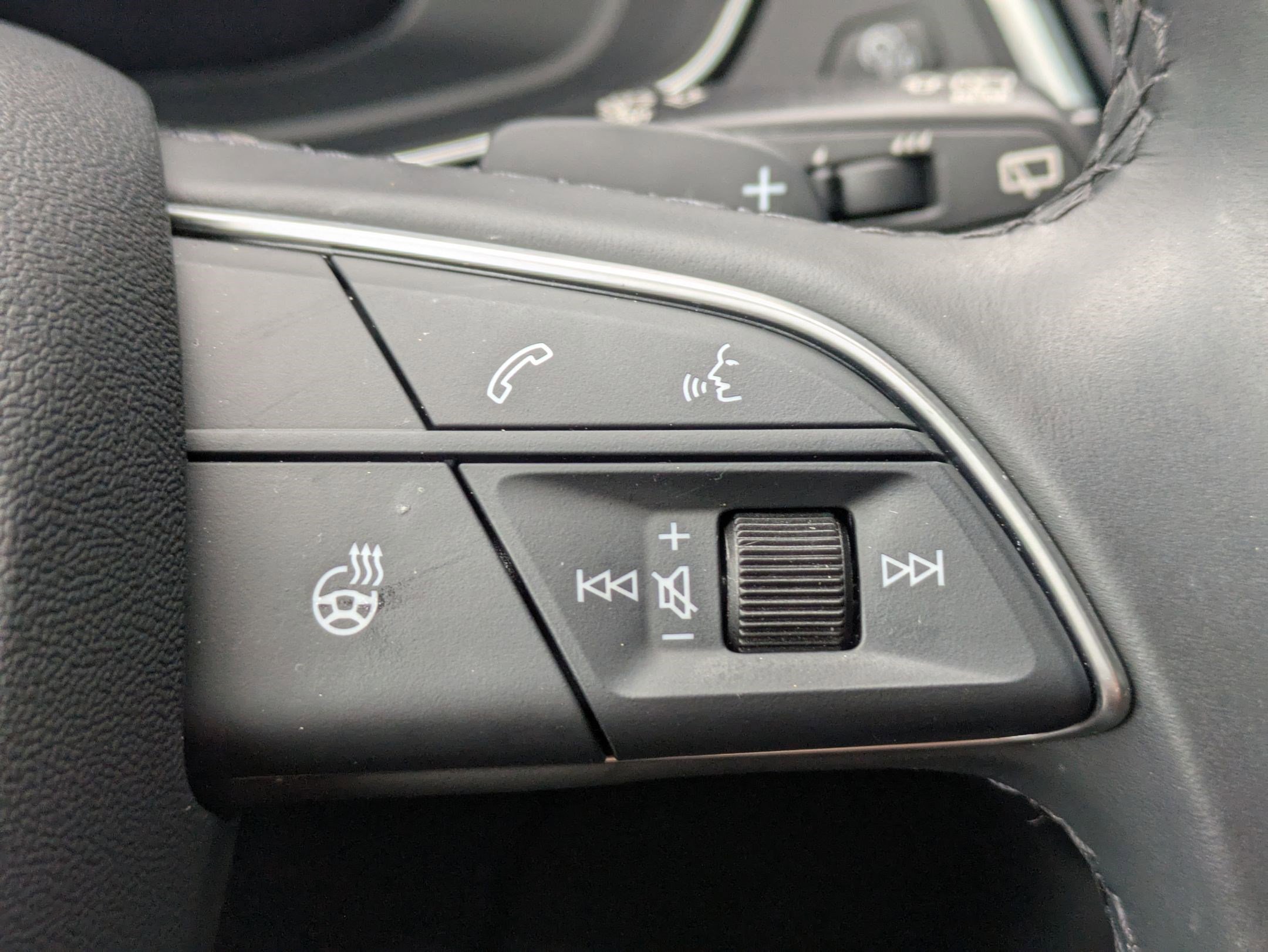 Certified 2025 Audi Q5 2.0T Premium image 15