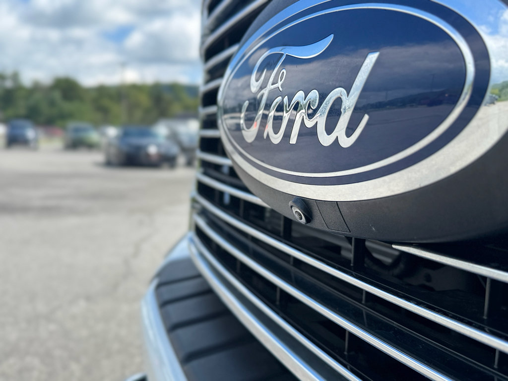 Used 2021 Ford F450 Limited w/ FX4 Off-Road Package AWD/4WD image 11