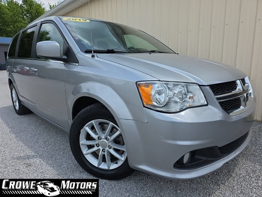 Used 2019 Dodge Grand Caravan SXT FWD image 1