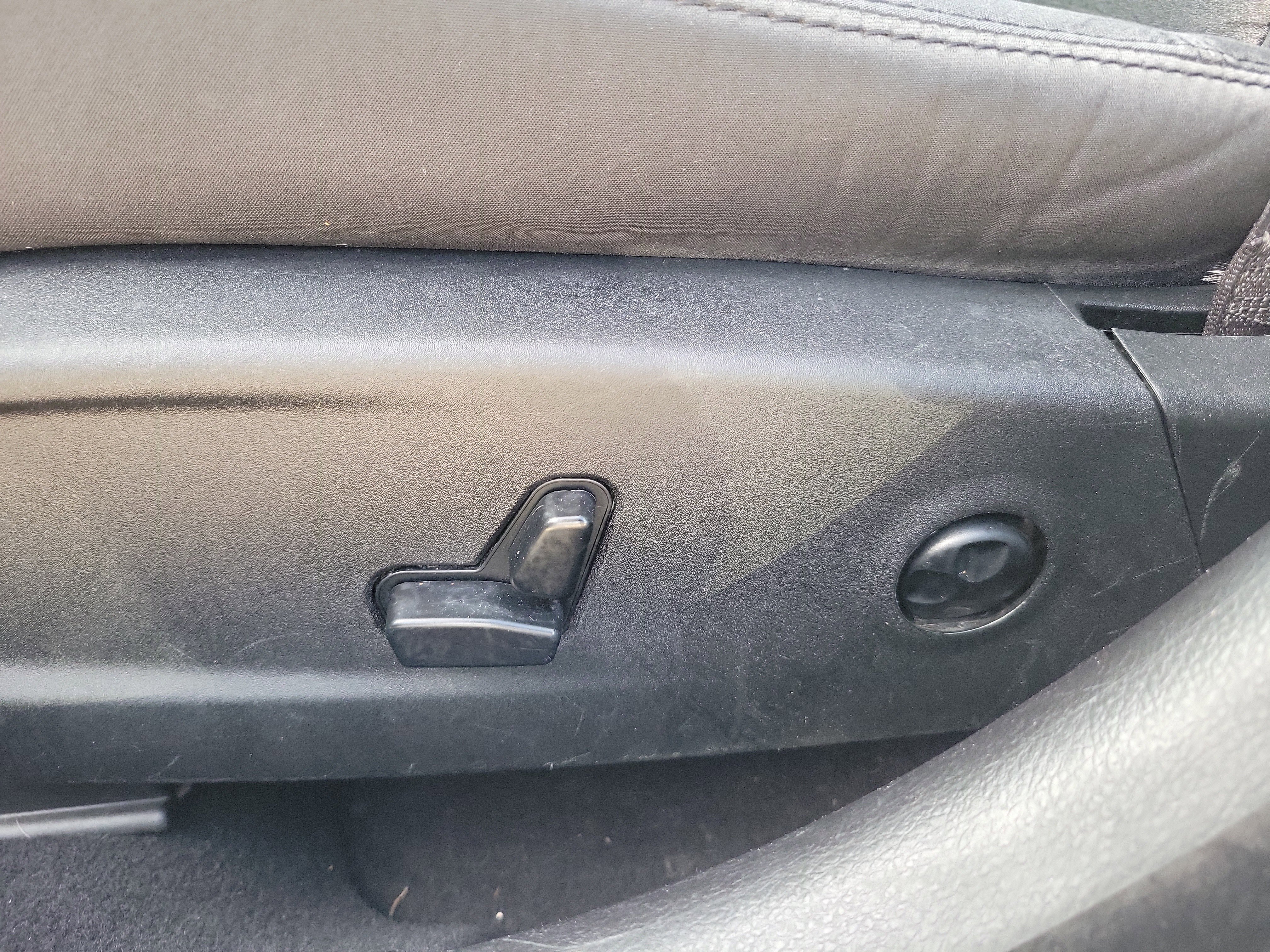 Used 2019 Chrysler 300 Touring w/ Chrome Appearance Package image 20