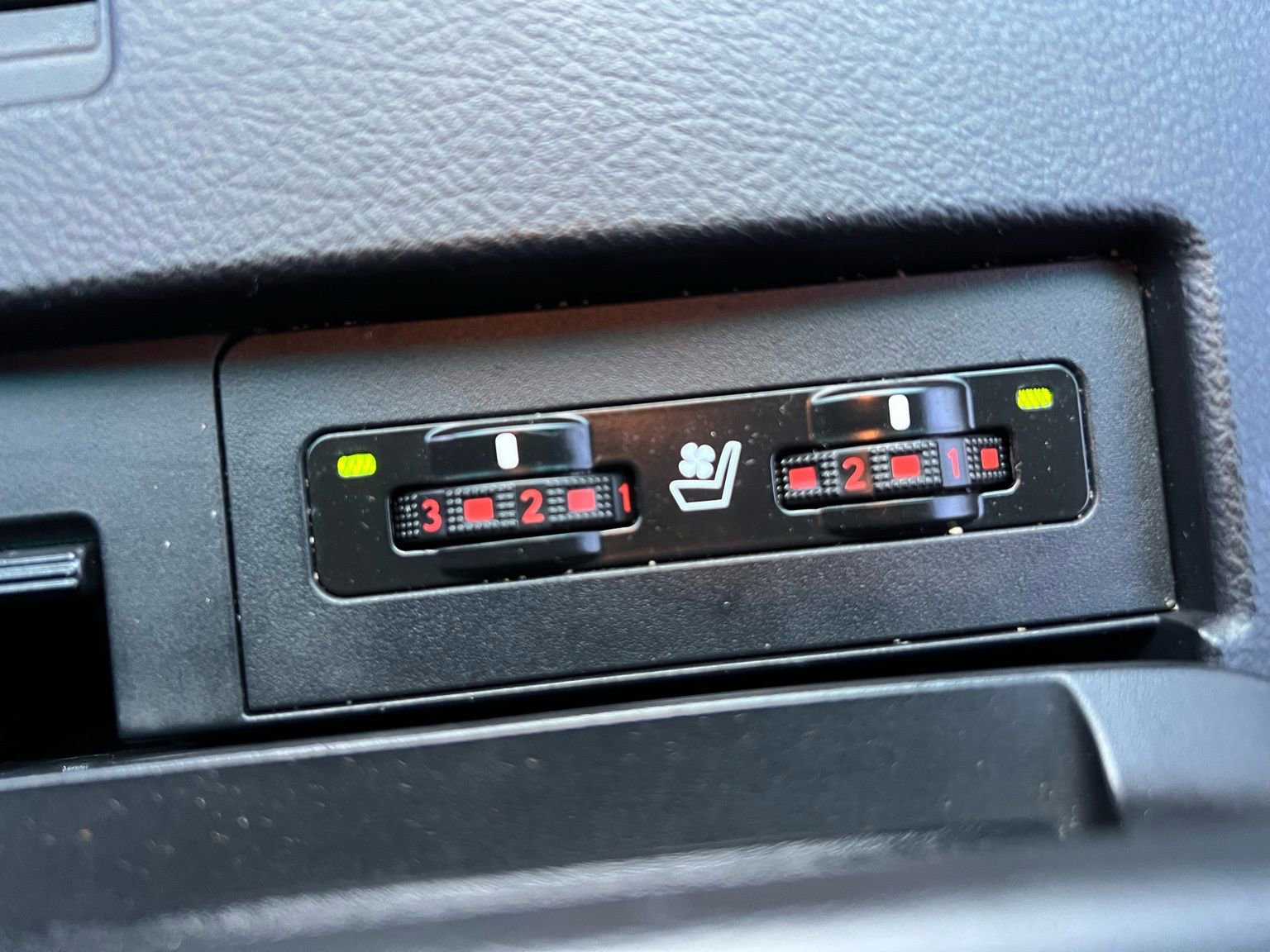 Used 2011 Lexus RX 350 AWD w/ Premium Pkg image 33