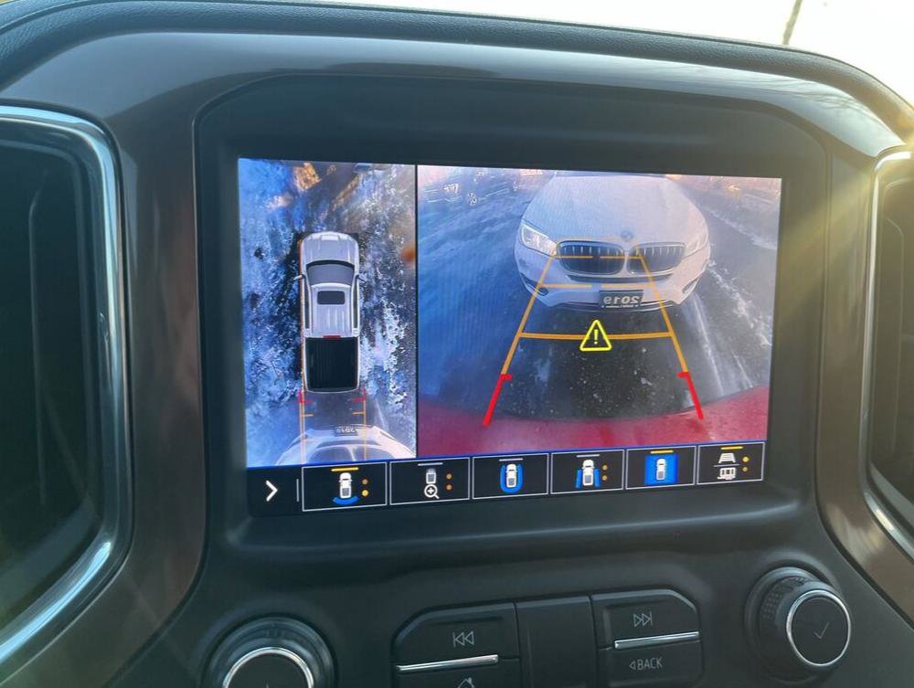 Used 2020 Chevrolet Silverado 1500 High Country image 3