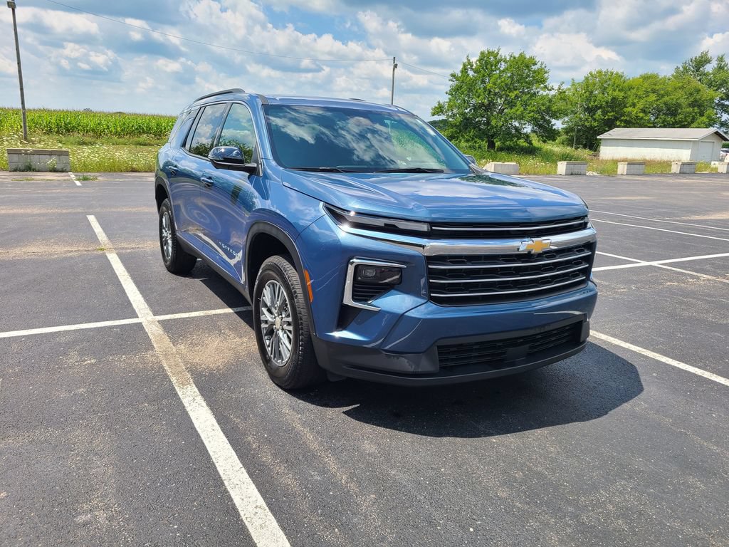 Used 2024 Chevrolet Traverse LT FWD image 27