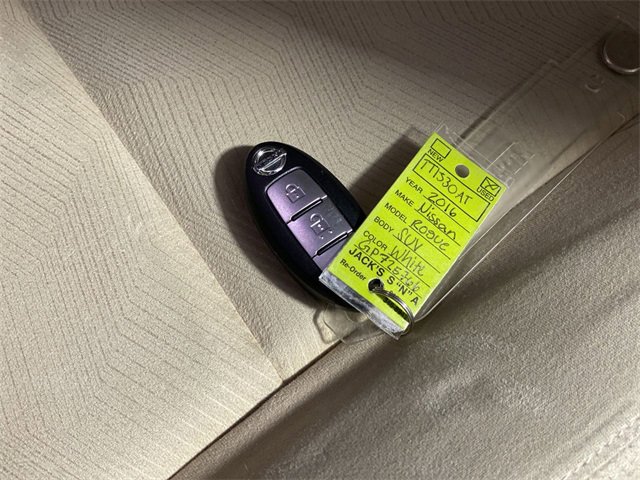 Used 2016 Nissan Rogue SV image 19