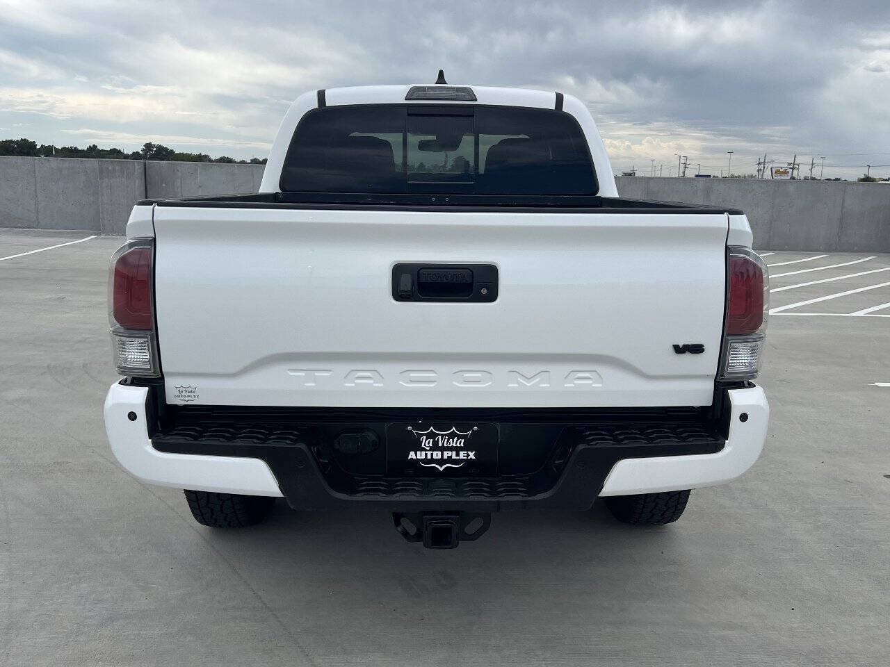 Used 2021 Toyota Tacoma TRD Off-Road w/ Technology Package AWD/4WD image 8