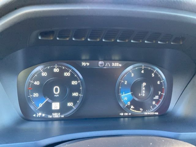 Used 2021 Volvo XC90 T6 Momentum w/ Climate Package image 30