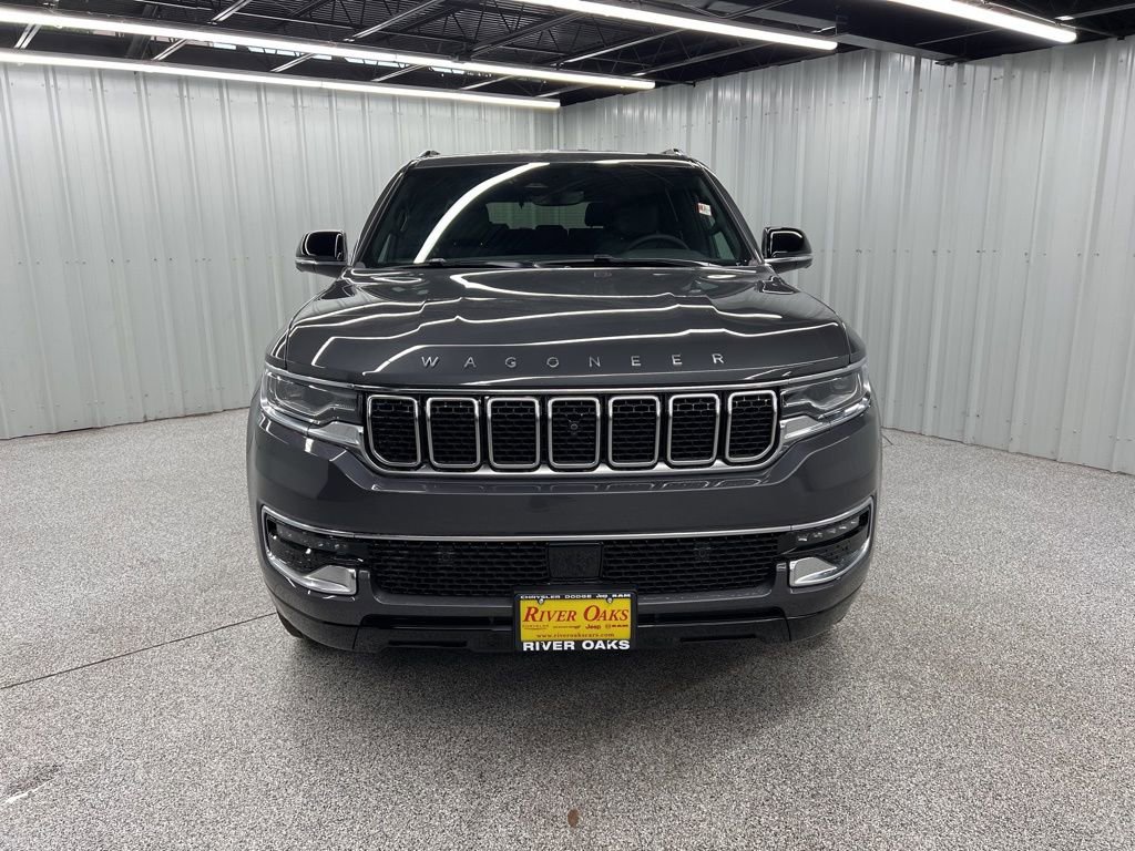 Used 2025 Jeep Wagoneer 4WD w/ Convenience Group I image 2