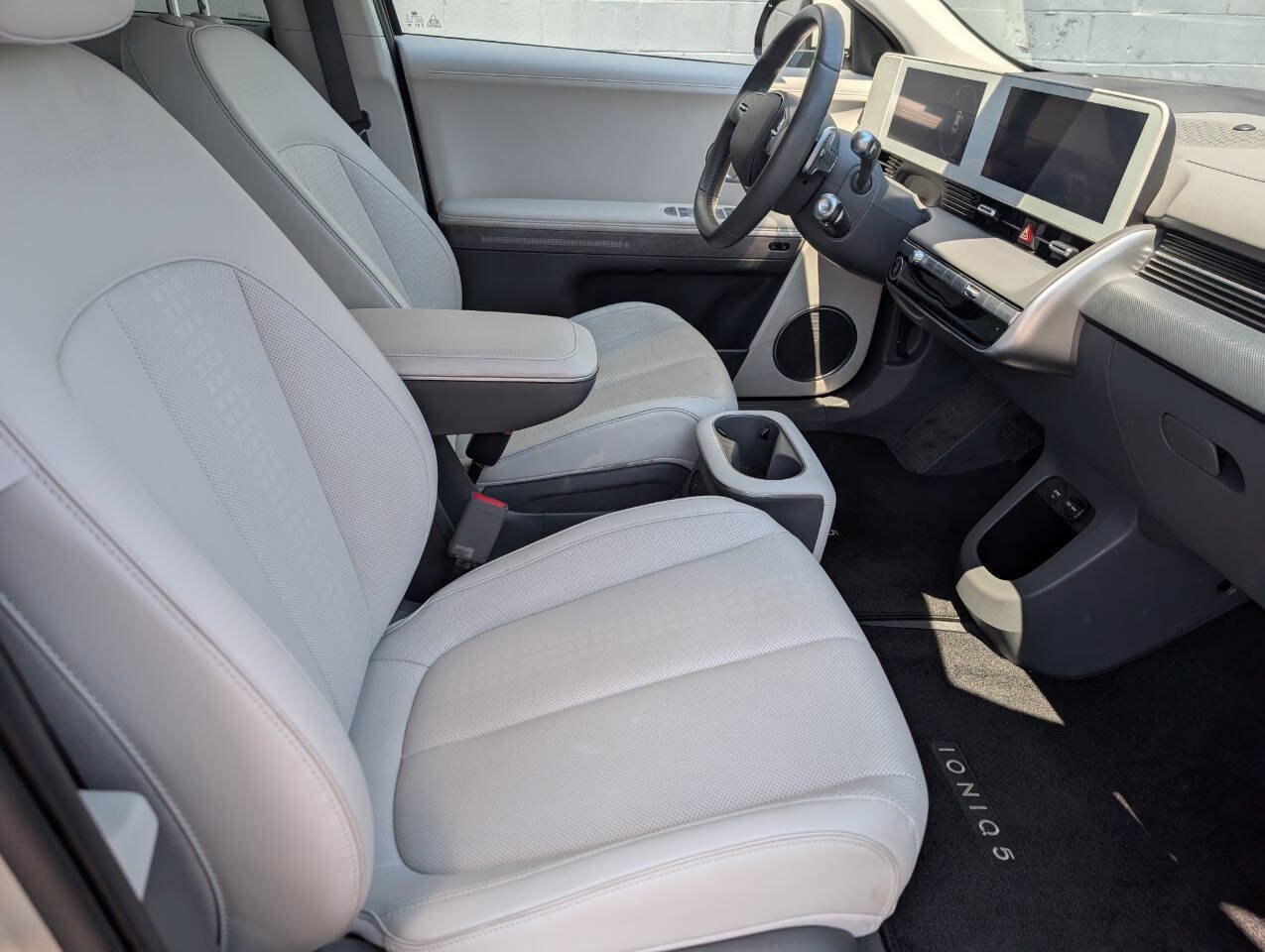 Used 2024 Hyundai Ioniq 5 Limited AWD/4WD image 8