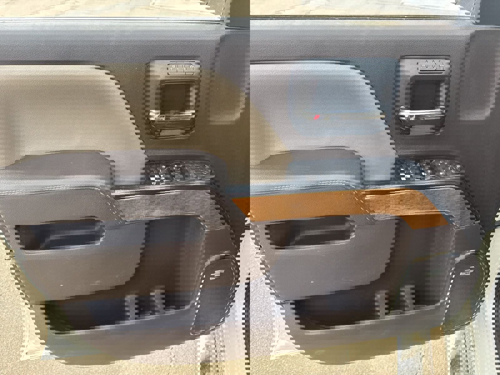 Used 2014 Chevrolet Silverado 1500 LTZ w/ LTZ Plus Package image 11