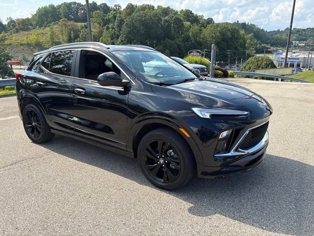 Used 2024 Buick Encore GX Sport Touring w/ Comfort Package AWD/4WD image 7