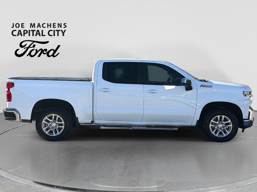 Used 2022 Chevrolet Silverado 1500 LT w/ Z71 Off-Road Package AWD/4WD image 4