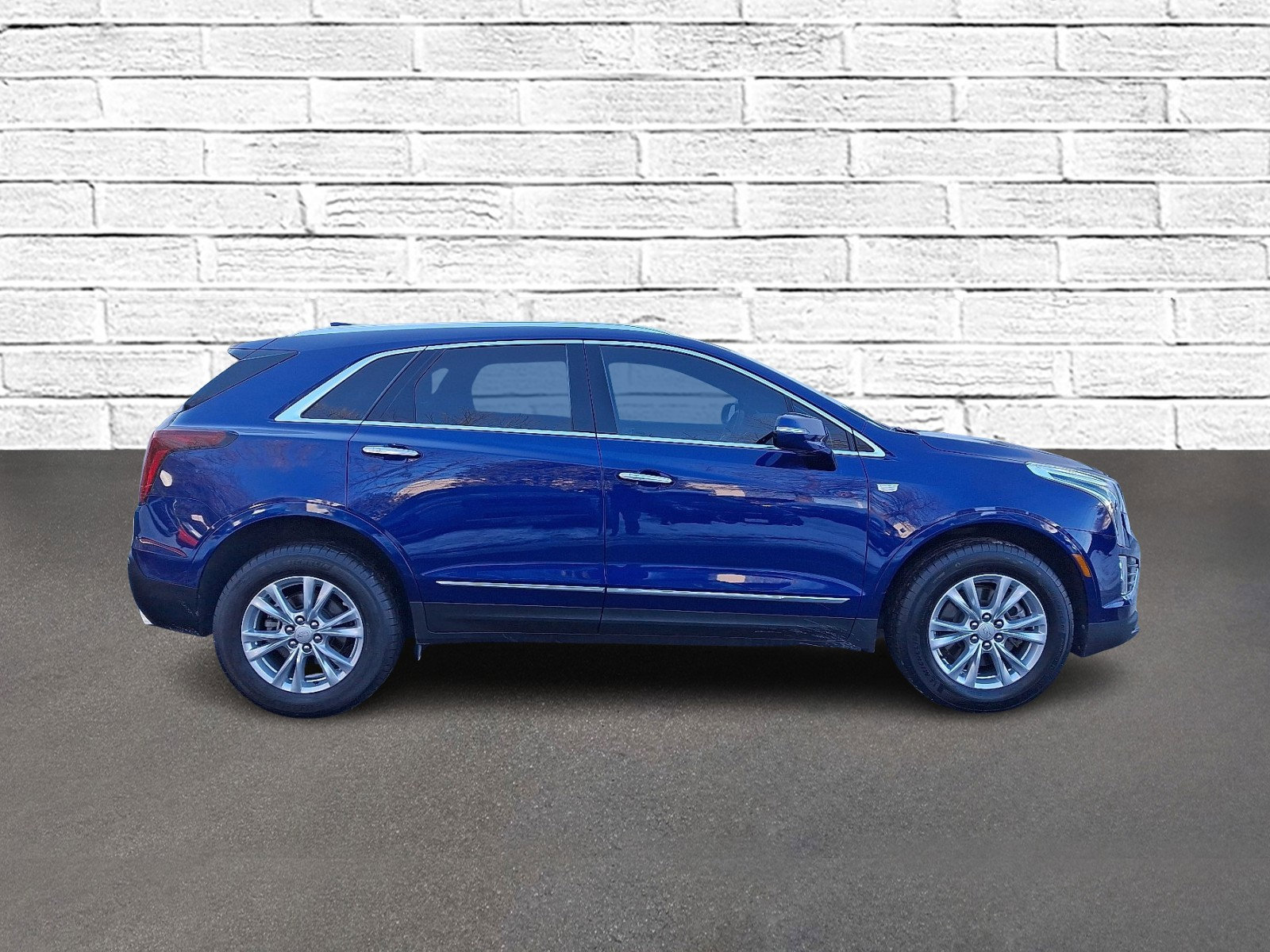 Certified 2023 Cadillac XT5 Luxury image 8