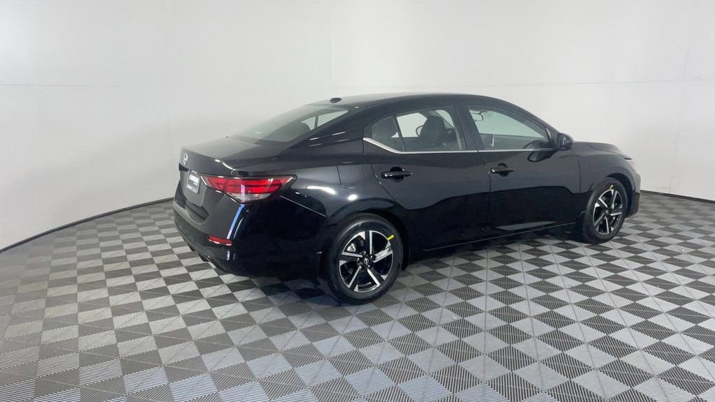 New 2025 Nissan Sentra SV image 4