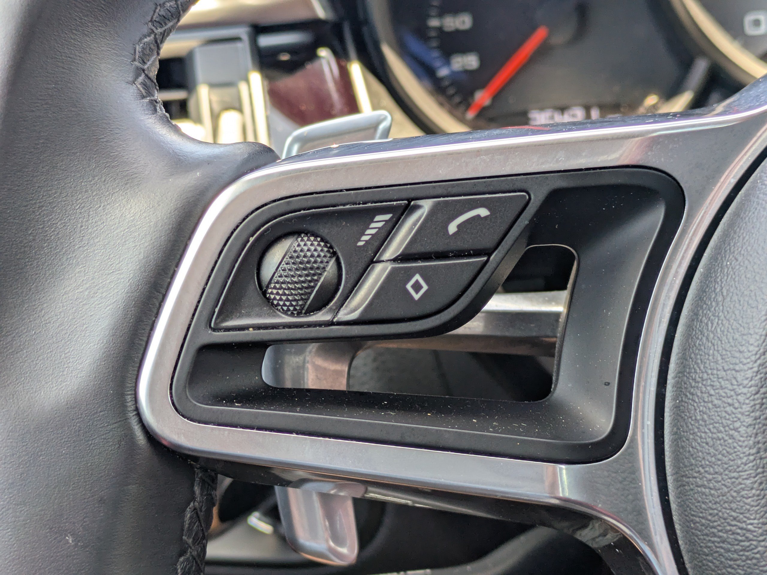 Used 2021 Porsche Macan S AWD/4WD image 26