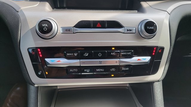 Used 2022 Ford Explorer XLT w/ Equipment Group 202A image 29