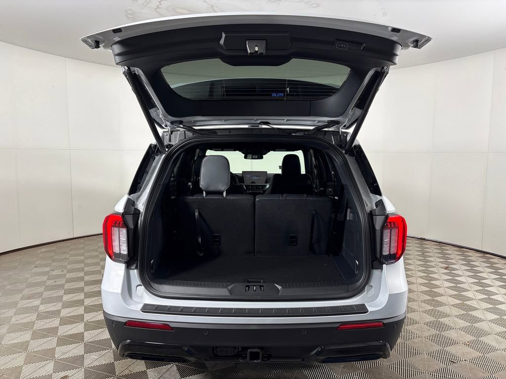 New 2026 Ford Explorer ST-Line RWD image 27