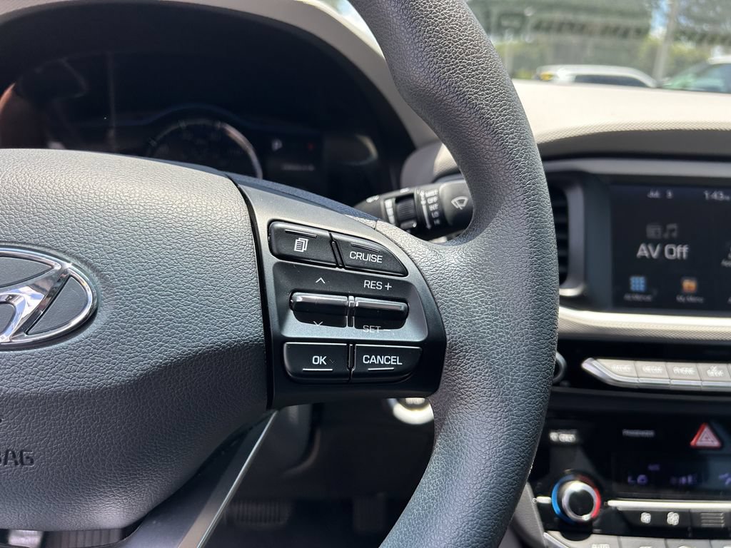 Used 2017 Hyundai Ioniq Blue FWD image 30
