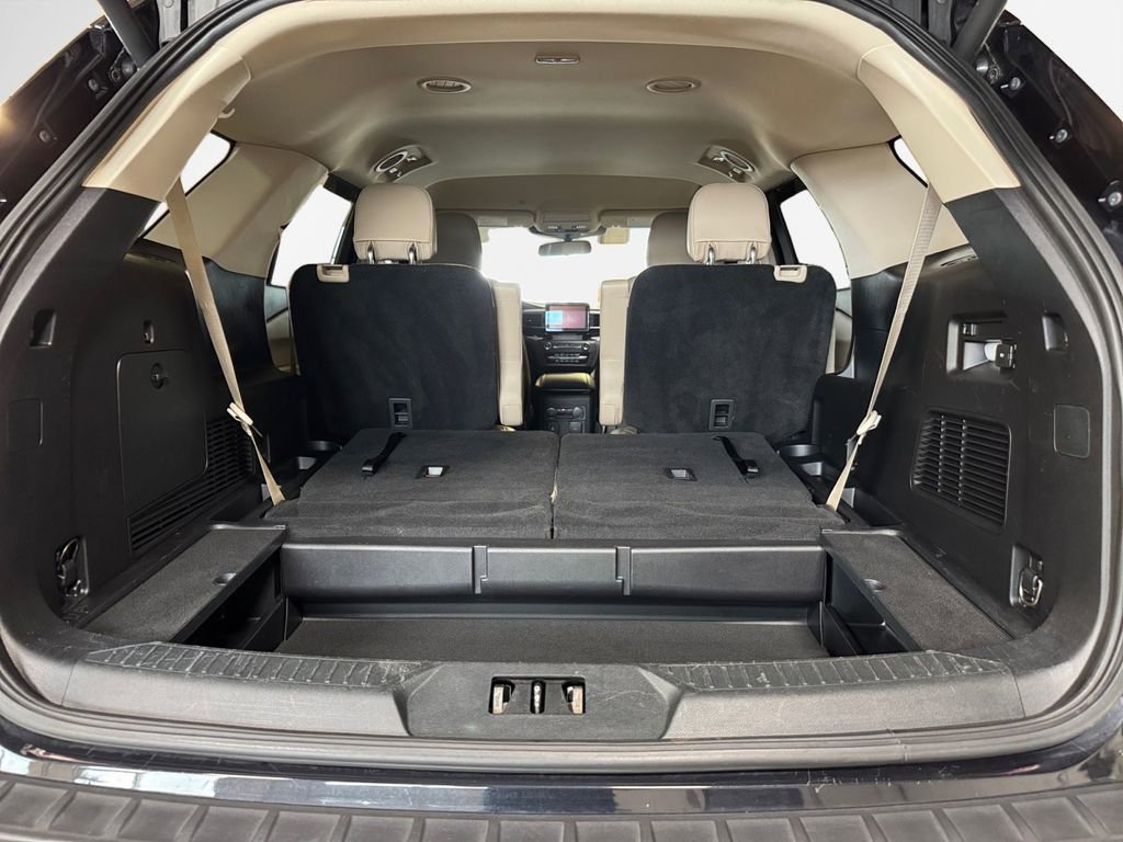 Used 2020 Ford Explorer XLT w/ Equipment Group 202A image 25