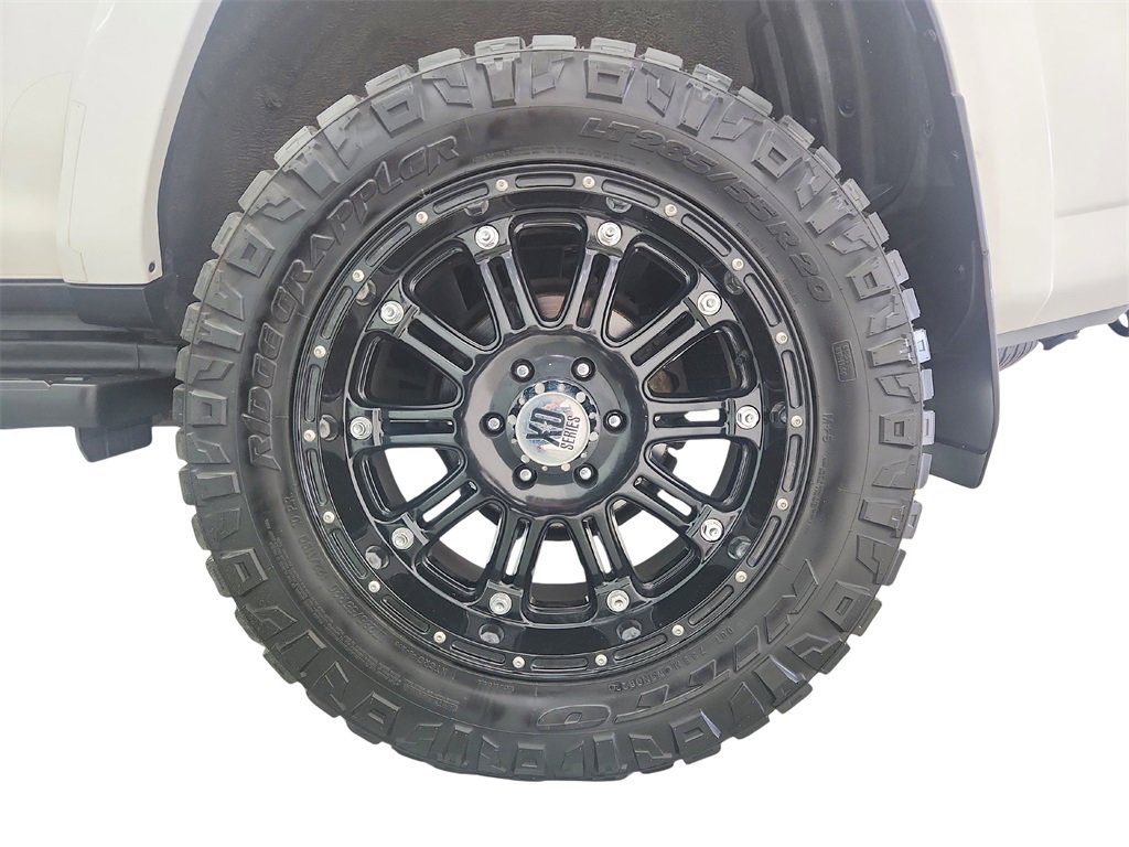 Used 2014 Toyota 4Runner Limited image 31