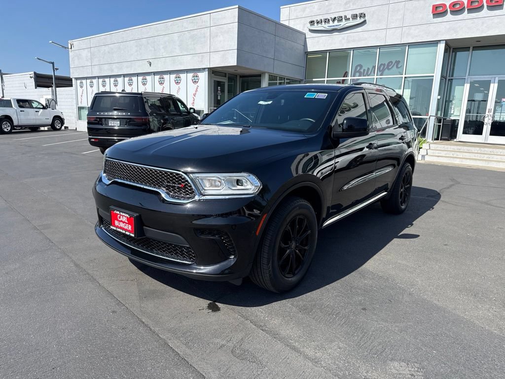 Certified 2023 Dodge Durango SXT w/ Trailer Tow Group IV AWD/4WD image 3