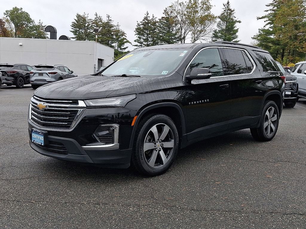 Used 2023 Chevrolet Traverse LT w/ LT Premium Package image 4