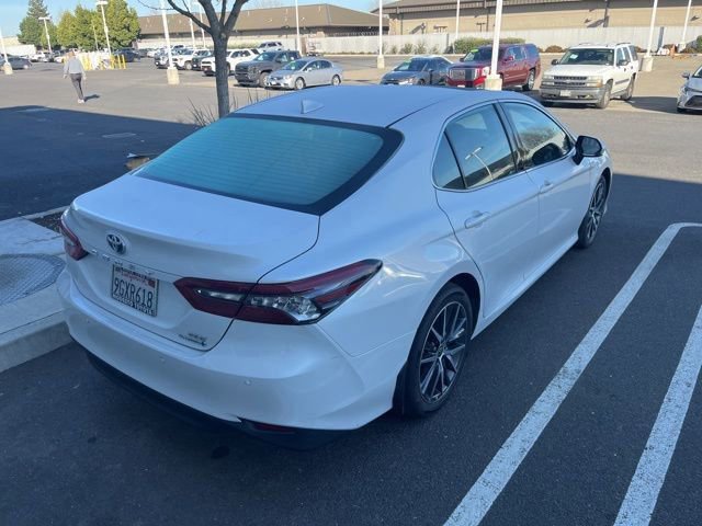 Used 2023 Toyota Camry XLE w/ Navigation Package image 5