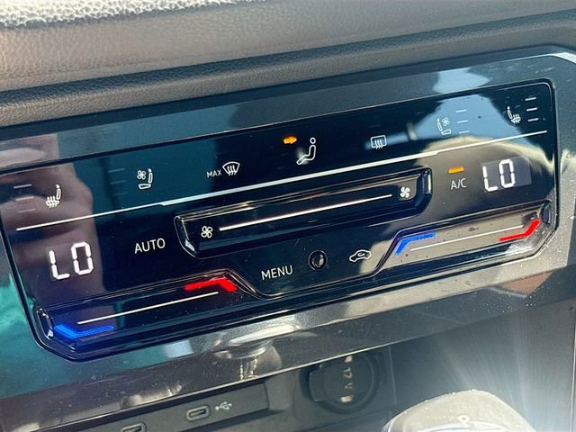 Used 2024 Volkswagen Tiguan SEL R-Line image 34