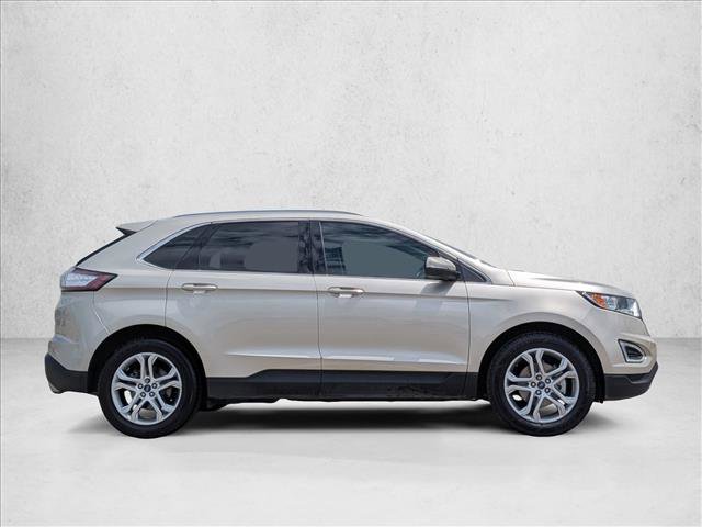 Used 2018 Ford Edge Titanium w/ Technology Package FWD image 4
