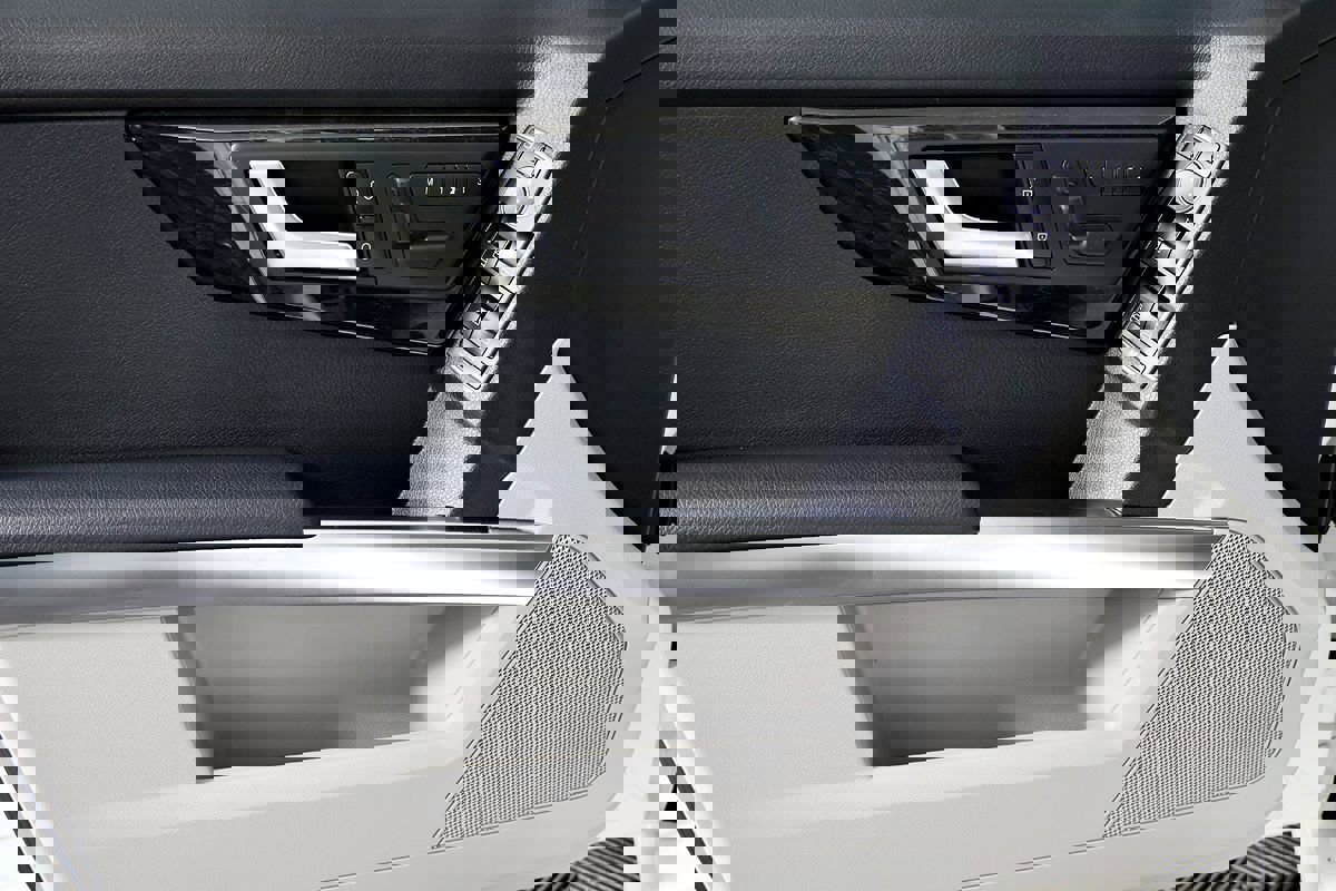 Used 2014 Mercedes-Benz GLK 250 BlueTEC 4MATIC image 15