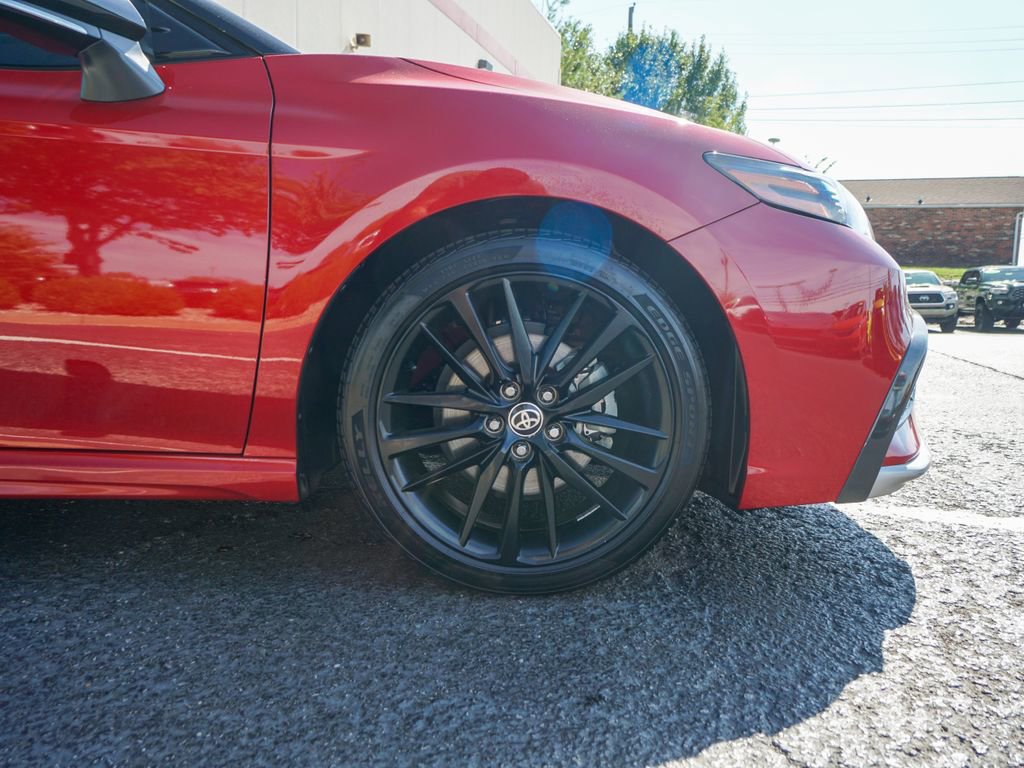 Used 2022 Toyota Camry XSE image 5