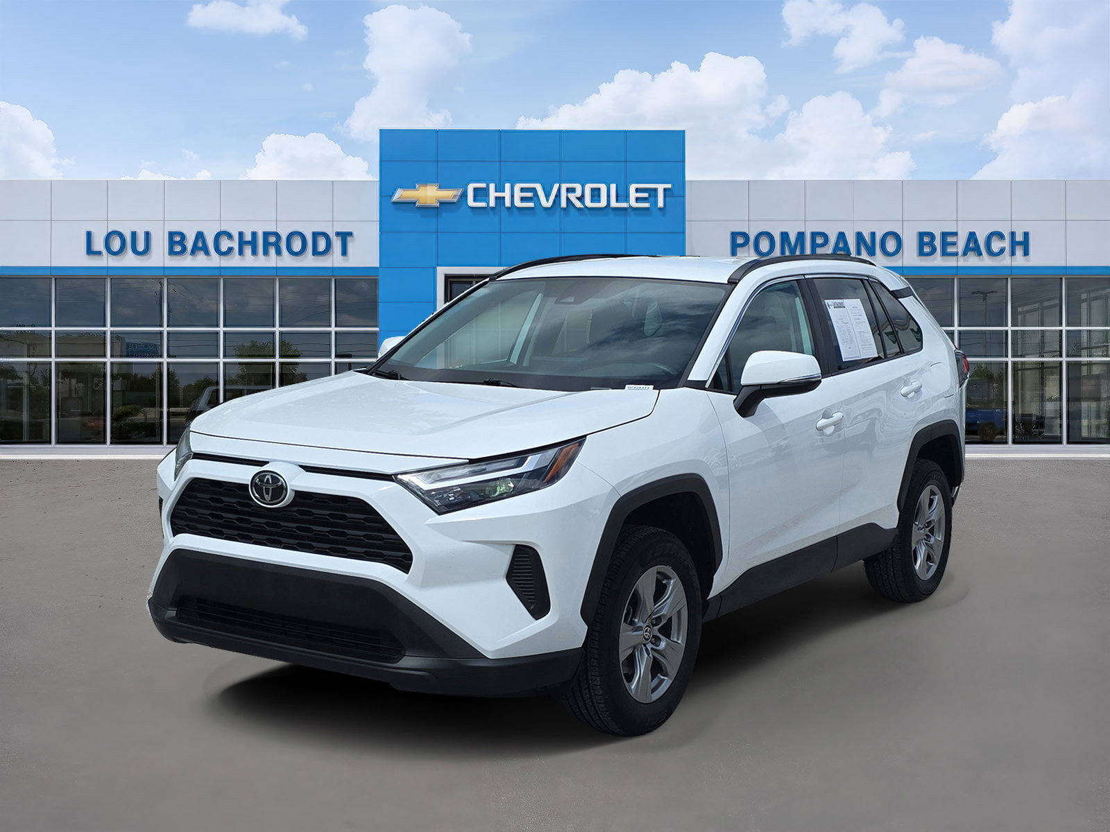 Used 2024 Toyota RAV4 XLE image 3