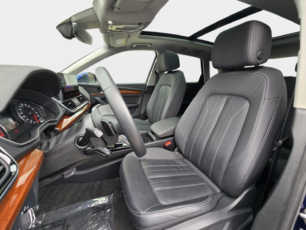 Used 2021 Audi Q5 2.0T Premium w/ Convenience Package AWD/4WD image 18