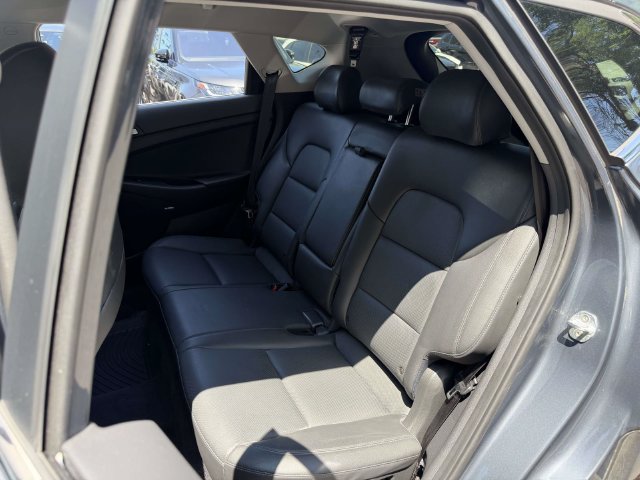 Used 2021 Hyundai Tucson Limited AWD/4WD image 16