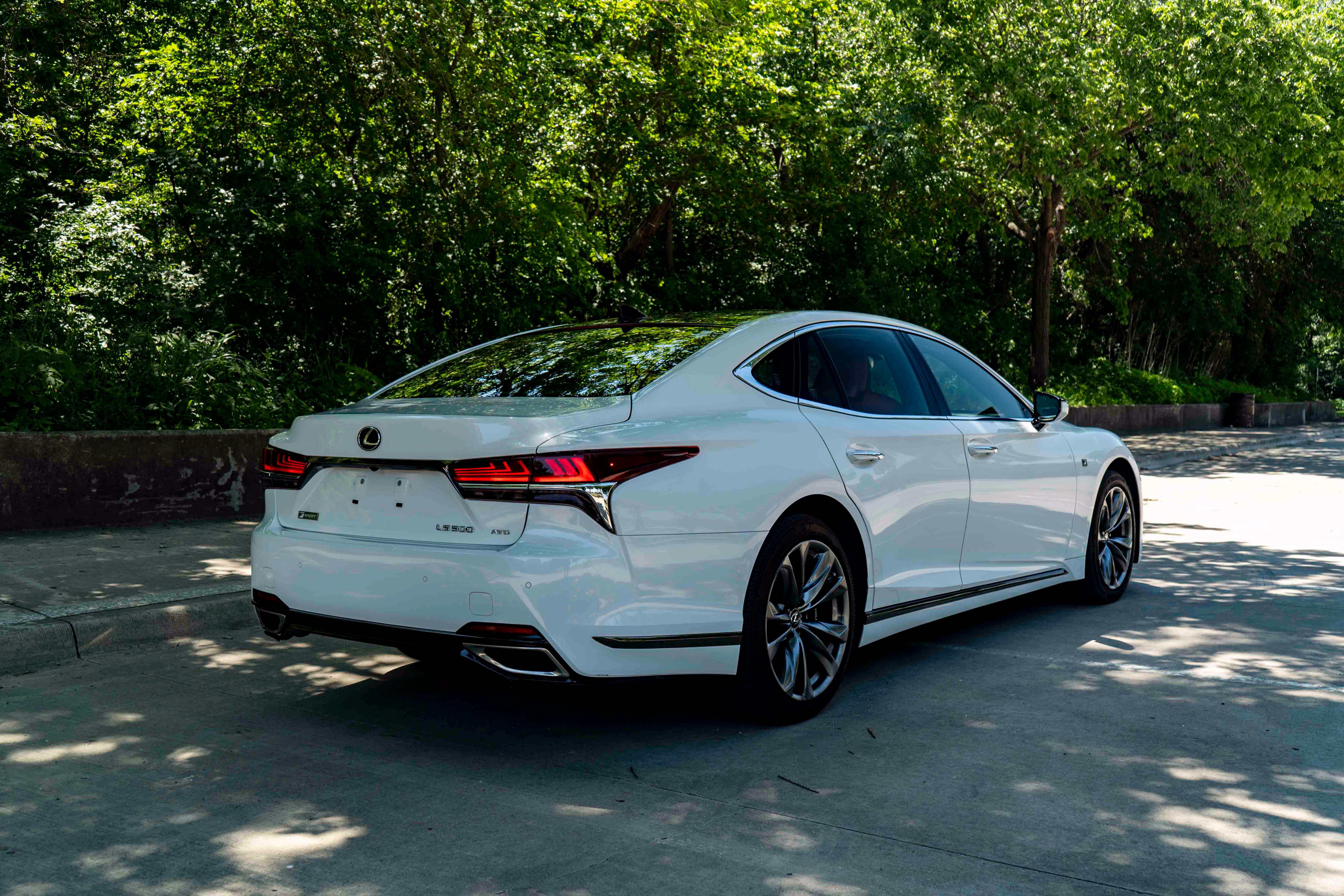 Used 2019 Lexus LS 500 F Sport w/ Accessory Package (Z2) AWD/4WD image 9