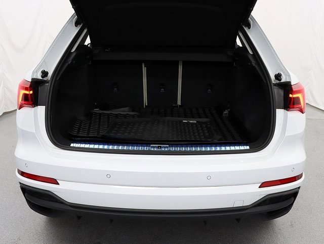 Used 2022 Audi Q3 2.0T Premium Plus w/ Premium Plus Package image 28