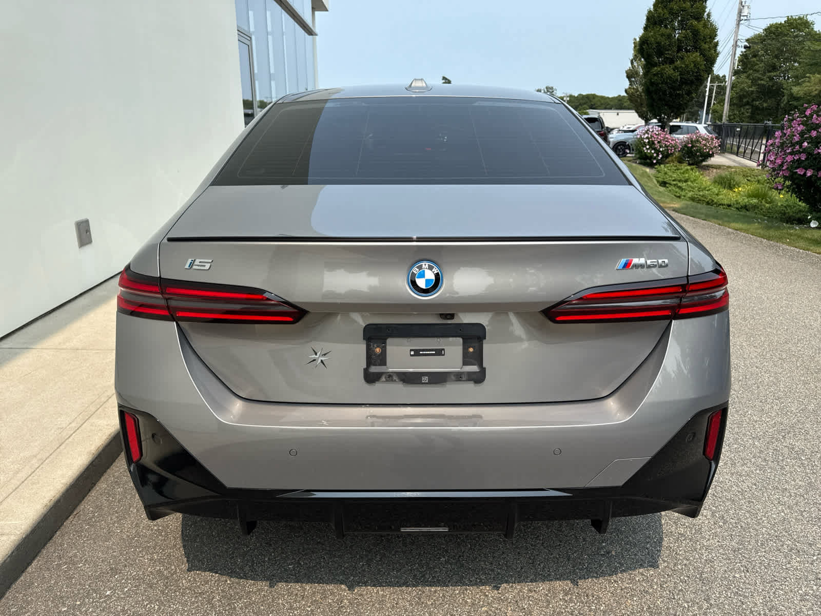 Certified 2024 BMW i5 M60 w/ Premium Package image 5