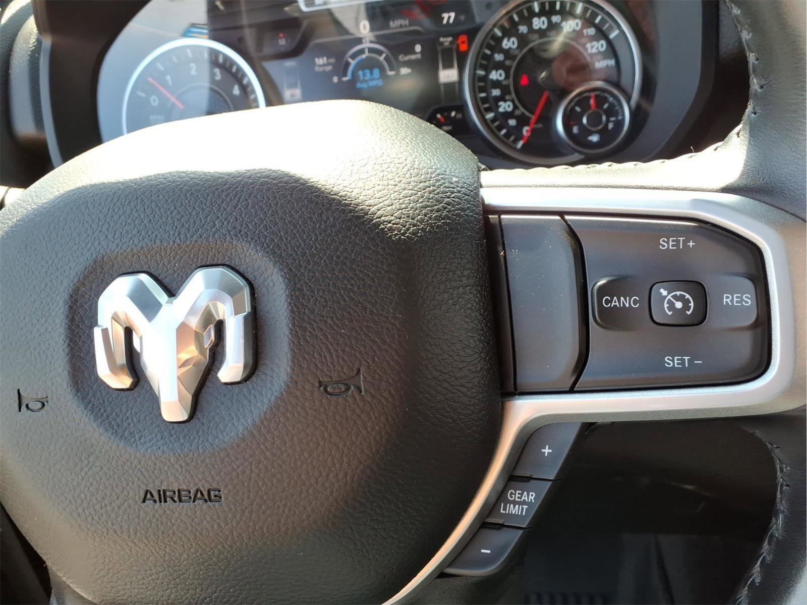 Used 2022 RAM 1500 Big Horn AWD/4WD image 18