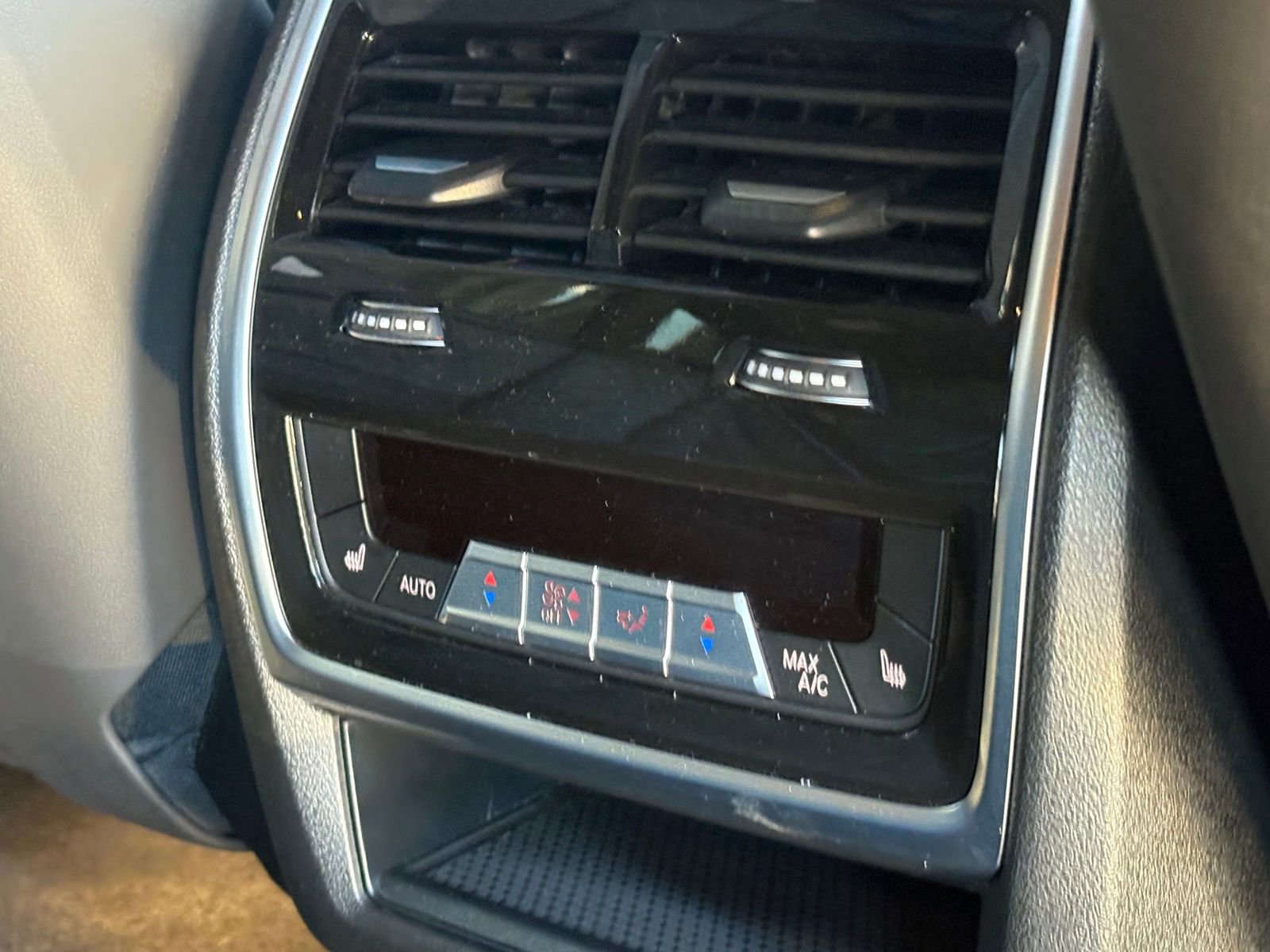 Used 2024 BMW XM AWD/4WD image 42