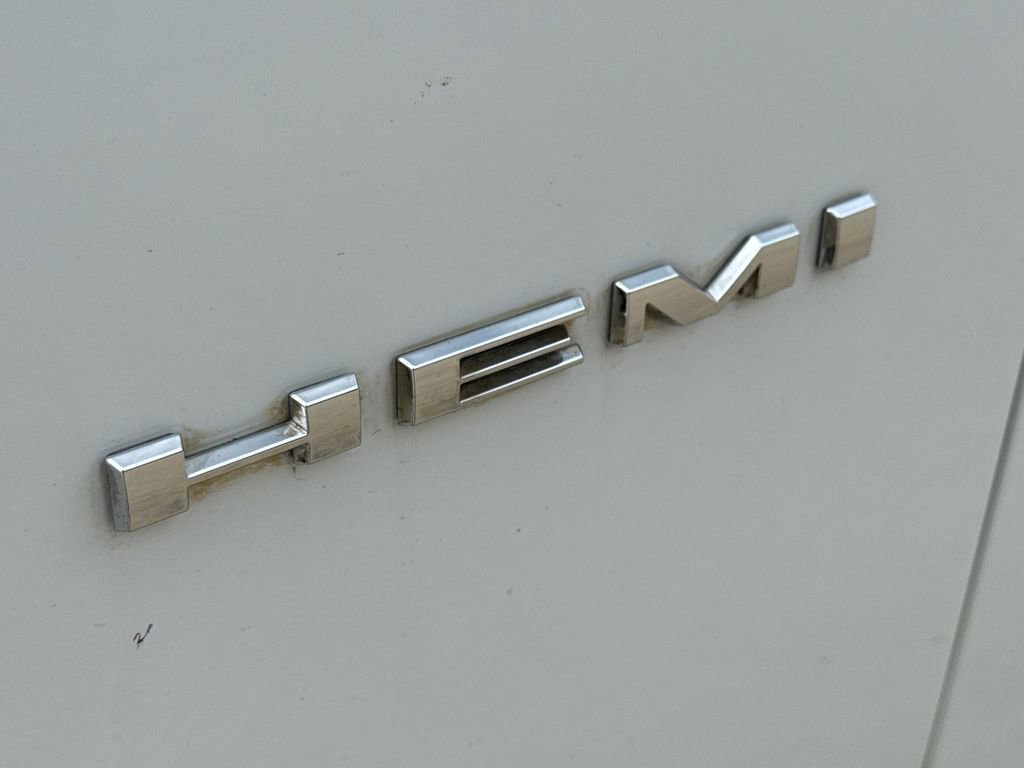 Used 2022 Dodge Challenger R/T image 9