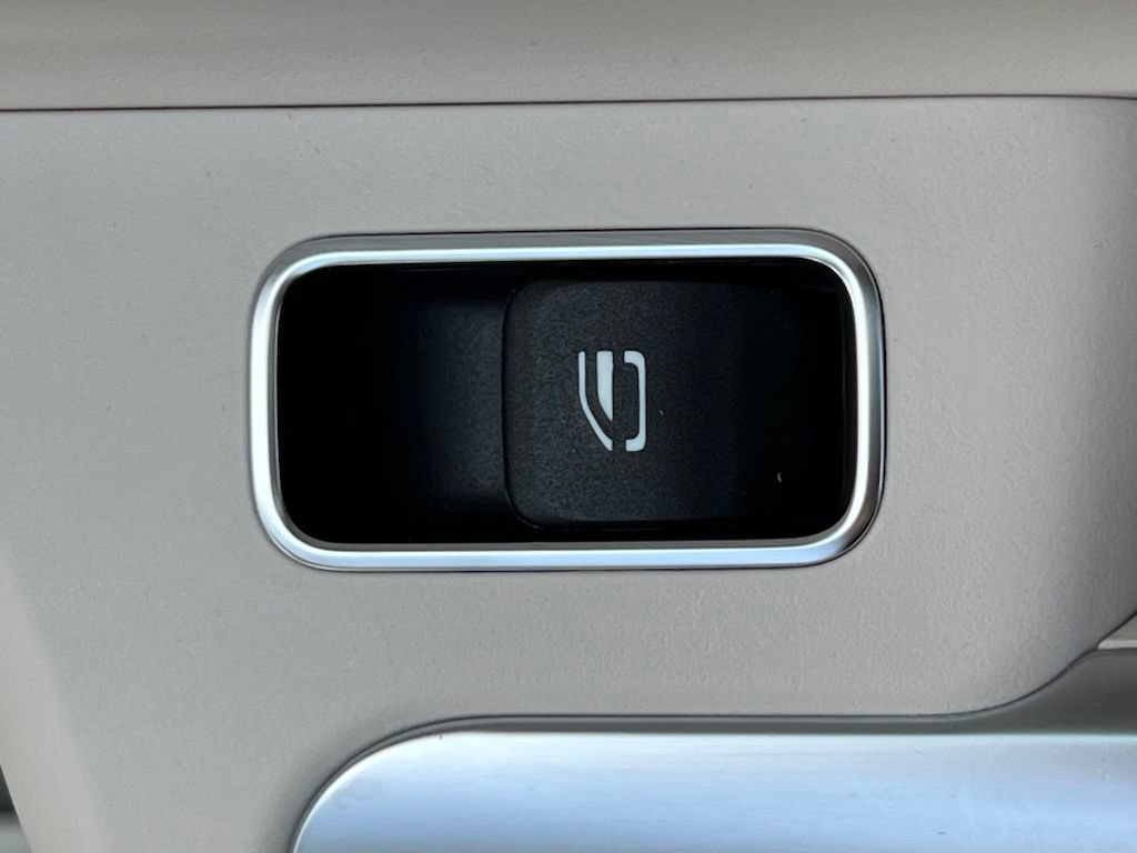 Certified 2023 Mercedes-Benz GLA 250 4MATIC image 39