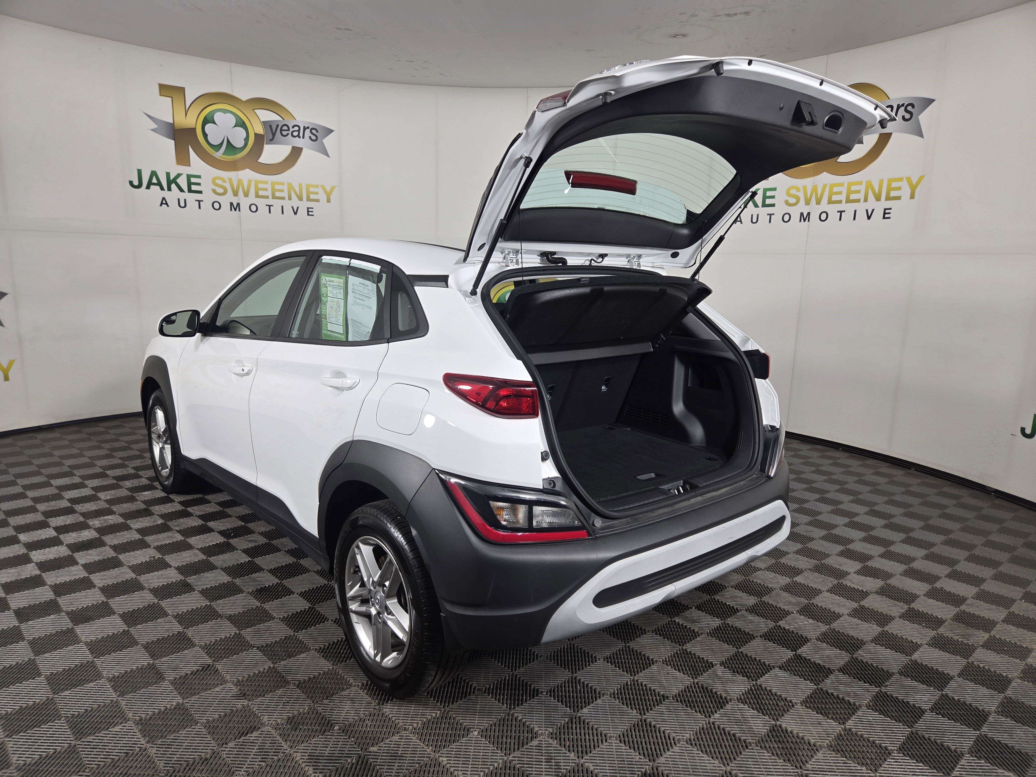 Used 2022 Hyundai Kona SE w/ Winter Weather Package AWD/4WD image 27