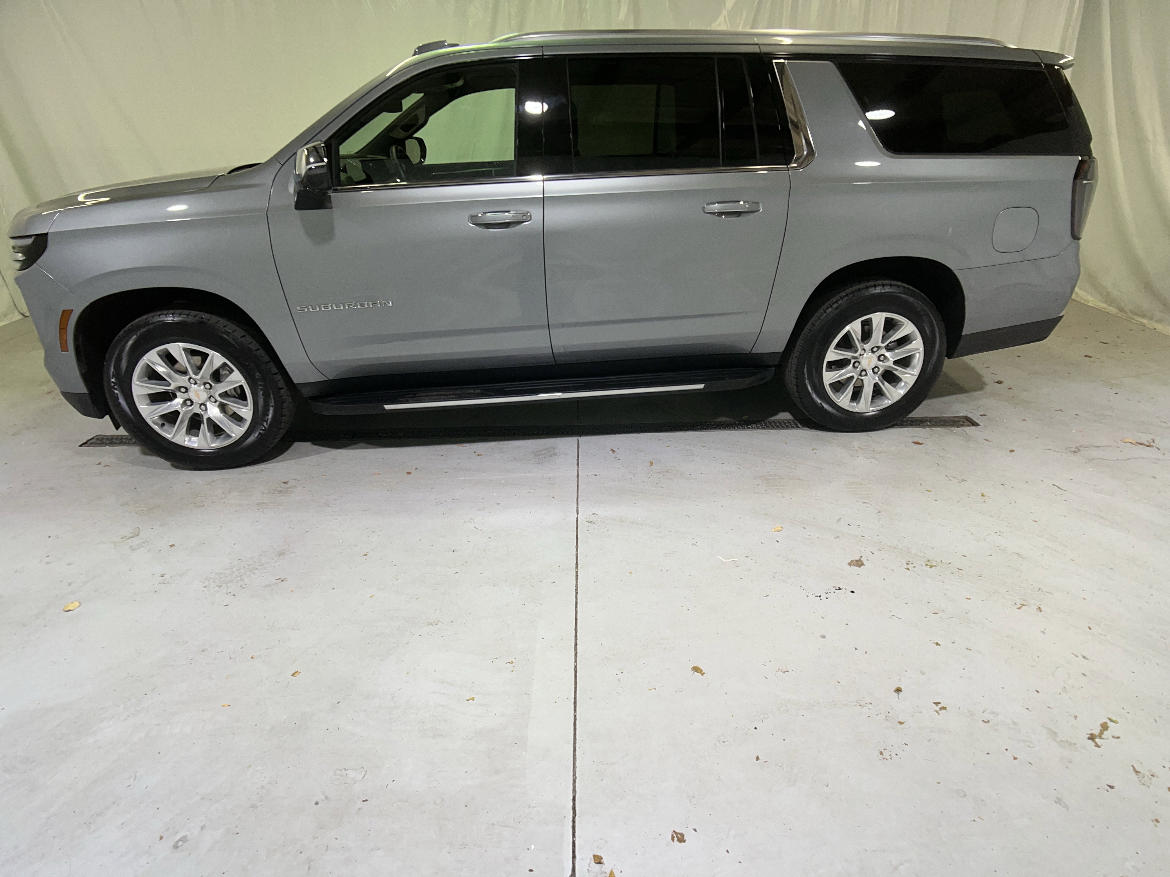 Certified 2025 Chevrolet Suburban Premier image 7