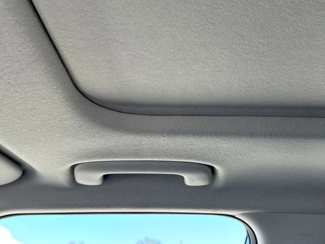 Certified 2025 Hyundai Venue SEL image 16