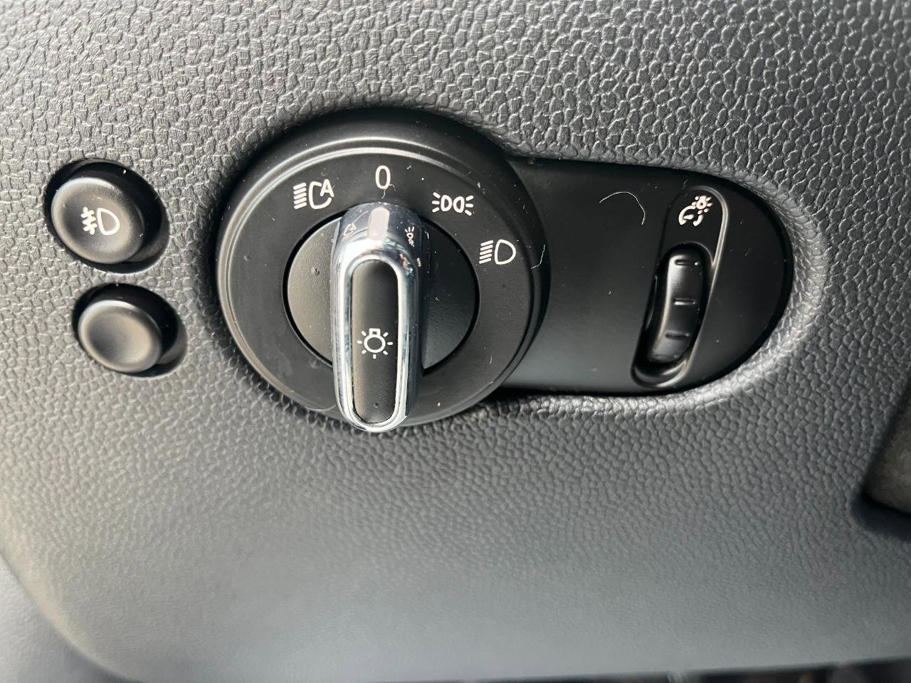 Used 2016 MINI Cooper S image 24